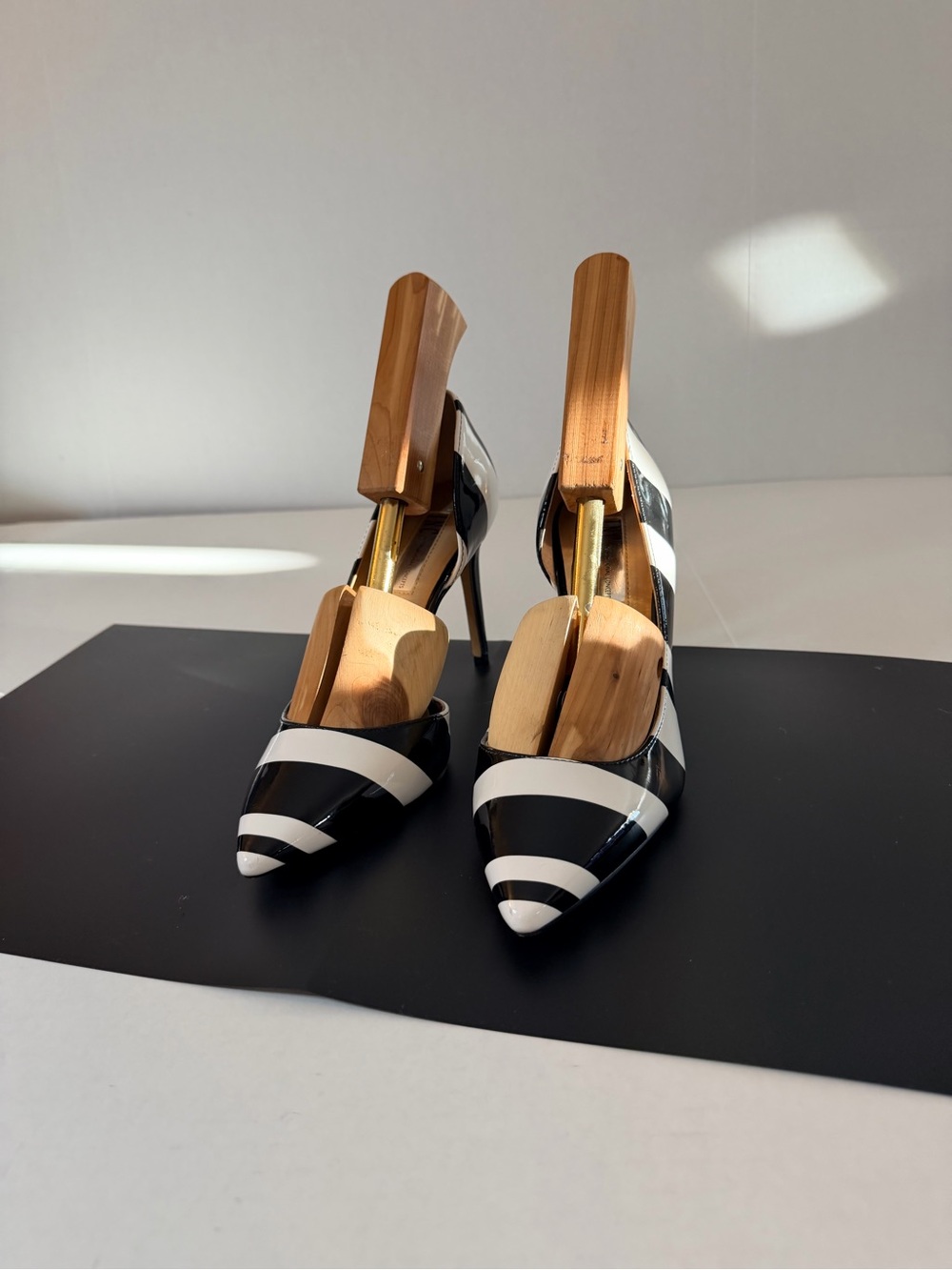 INC International Concepts Black/White Striped Pointed Toe Stiletto Pumps 7.5M - Picture 3 of 14
